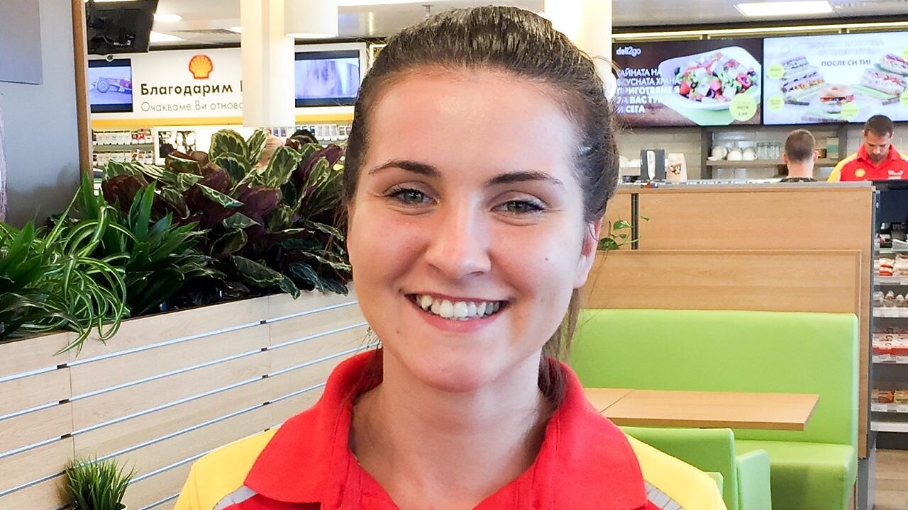 Полина, Експерт Обслужване на клиенти / Касиер