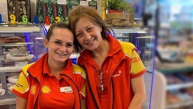 Бонка Саздова и Константина Янакиева