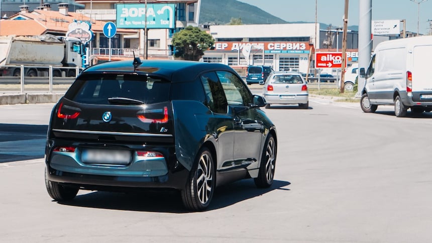 Awarding of the winner in Shell Café promotion with the grand prize - BMW i3
