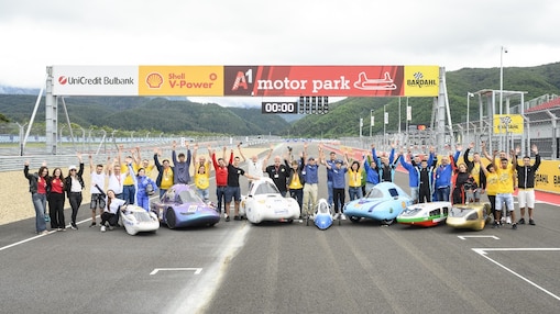 Българските отбори, участващи в Shell Eco-marathon на пистата А1 Motor Park.
